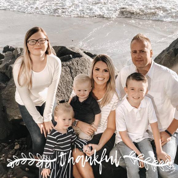 Meet your Posher, Lacey - Picture 1 of 1